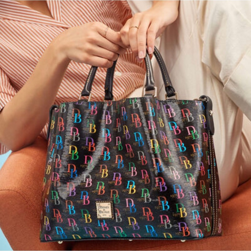 1975 D&B Beautiful Purse. NWT 🖤💜❤️🧡💛💚💙🤎